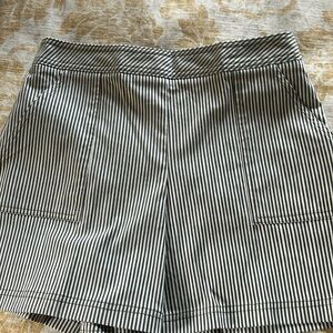 NWOT Trina Turk shorts Size 6